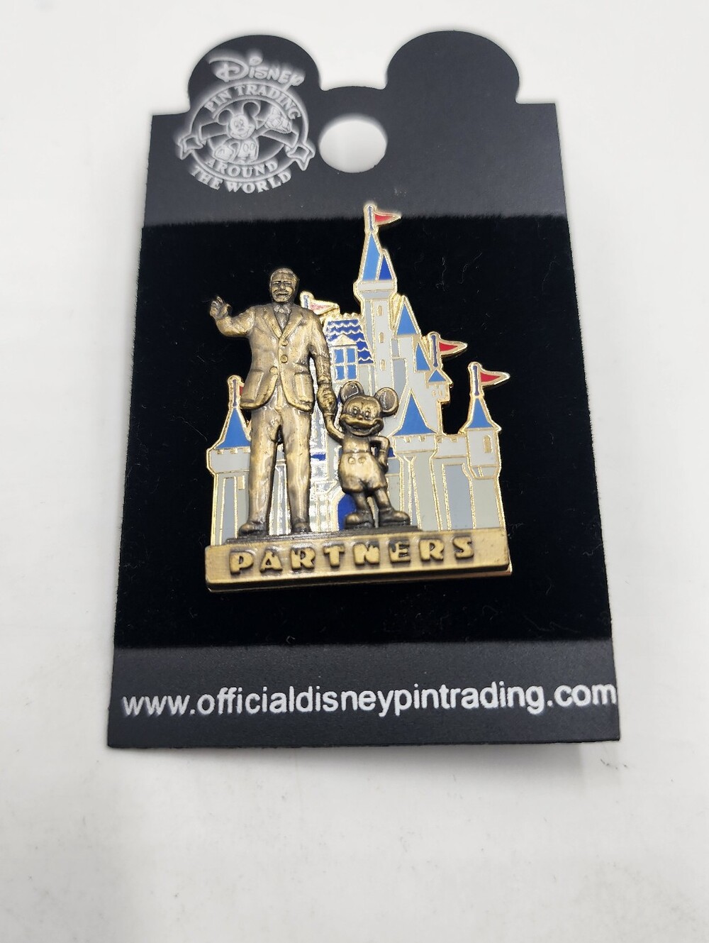 Disney Pin Trading Around The World Partners Statue Walt Mickey Castle Pin